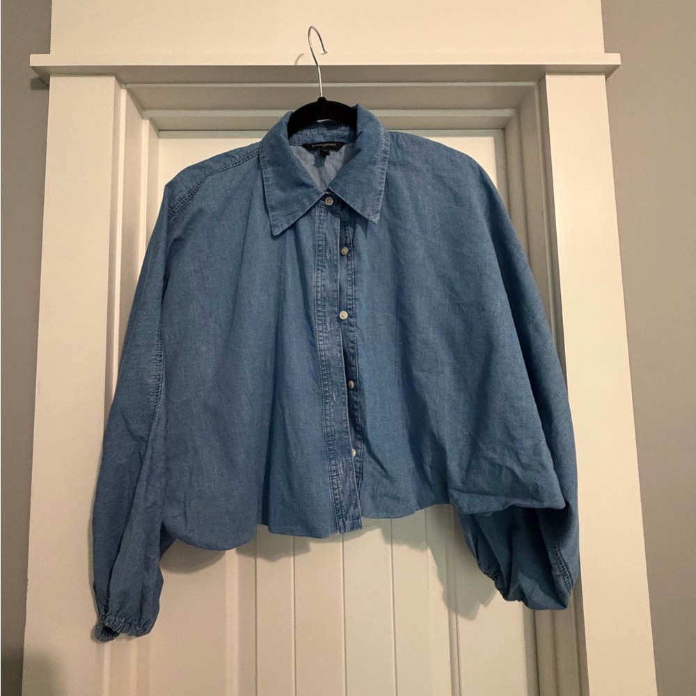 Banana Republic Light Wash Cropped Chambray Button-Up Blouse